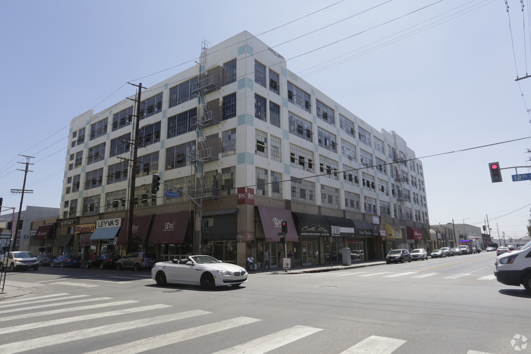 1212-1218 Stanford Ave, Los Angeles, CA à louer Photo principale- Image 1 de 24