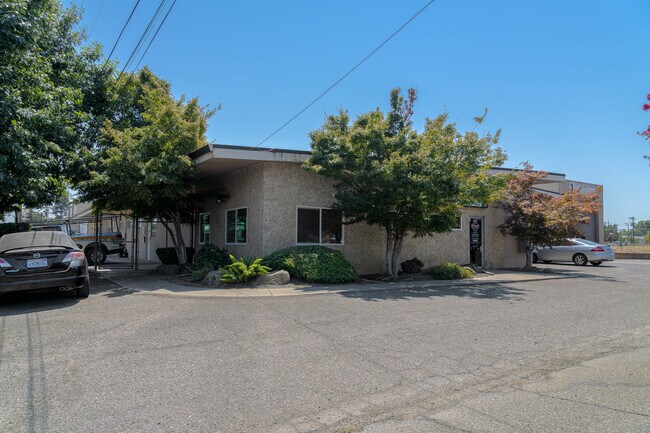 Plus de détails pour 350 Bridge St, Yuba City, CA - Industriel à louer