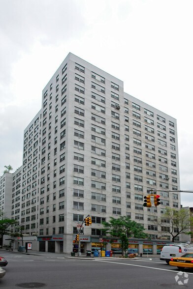 188 9th Ave, New York, NY à louer - Photo du bâtiment - Image 2 de 2