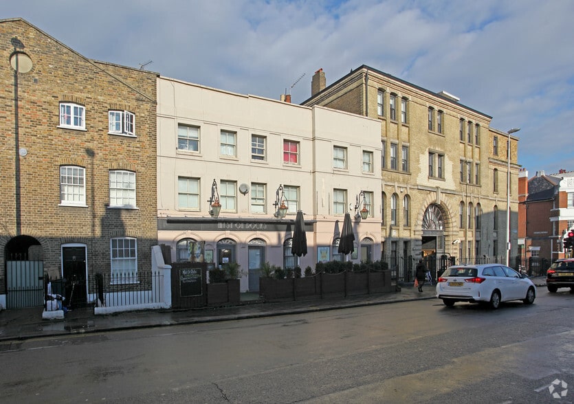 518-522 Wandsworth Rd, London for lease - Building Photo - Image 2 of 16