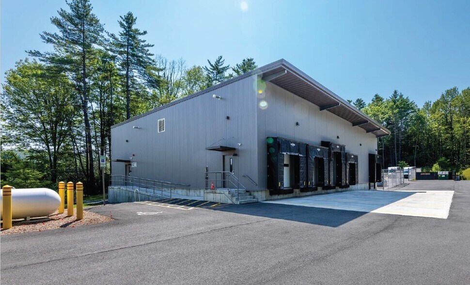 110 Airpark Rd, West Lebanon, NH à vendre - Photo du bâtiment - Image 3 de 6