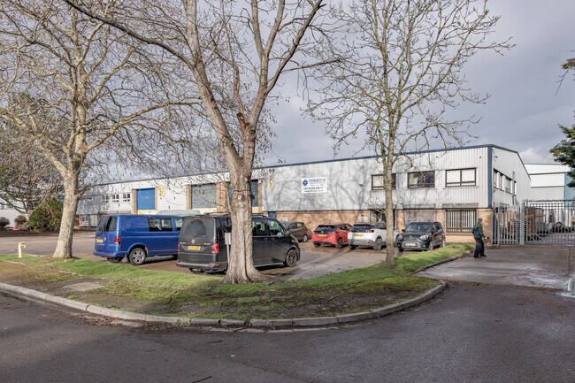 Plus de détails pour Alexandra Way, Ashchurch - Industriel à louer