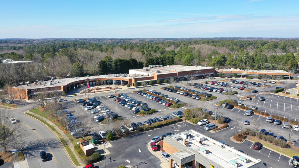 5603-5653 Creedmoor Rd, Raleigh, NC for lease - Building Photo - Image 1 of 9