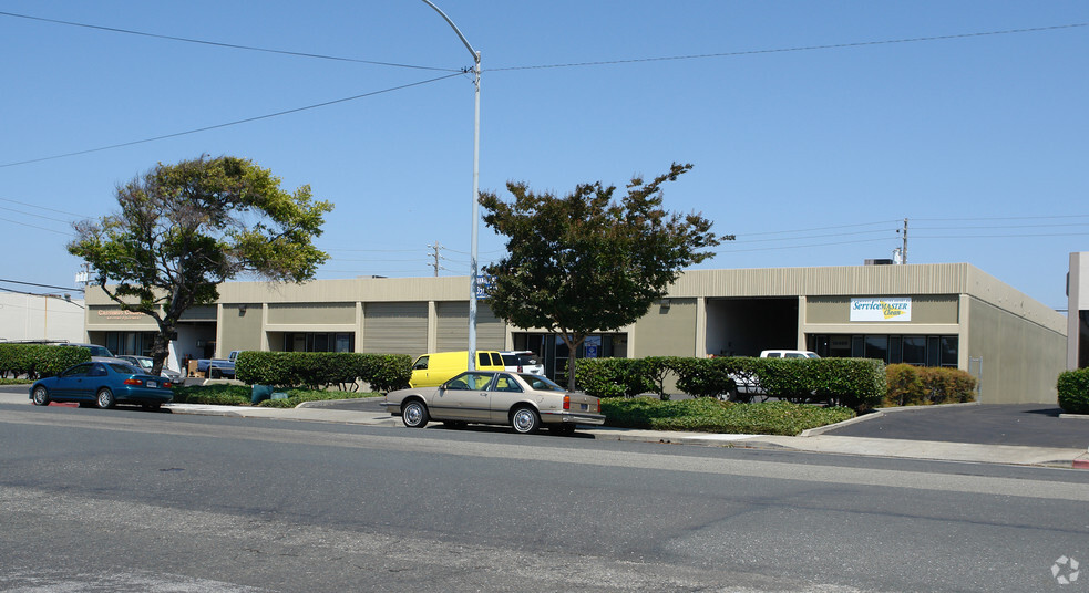 14492-14498 Wicks Blvd, San Leandro, CA à louer - Photo principale - Image 1 de 4