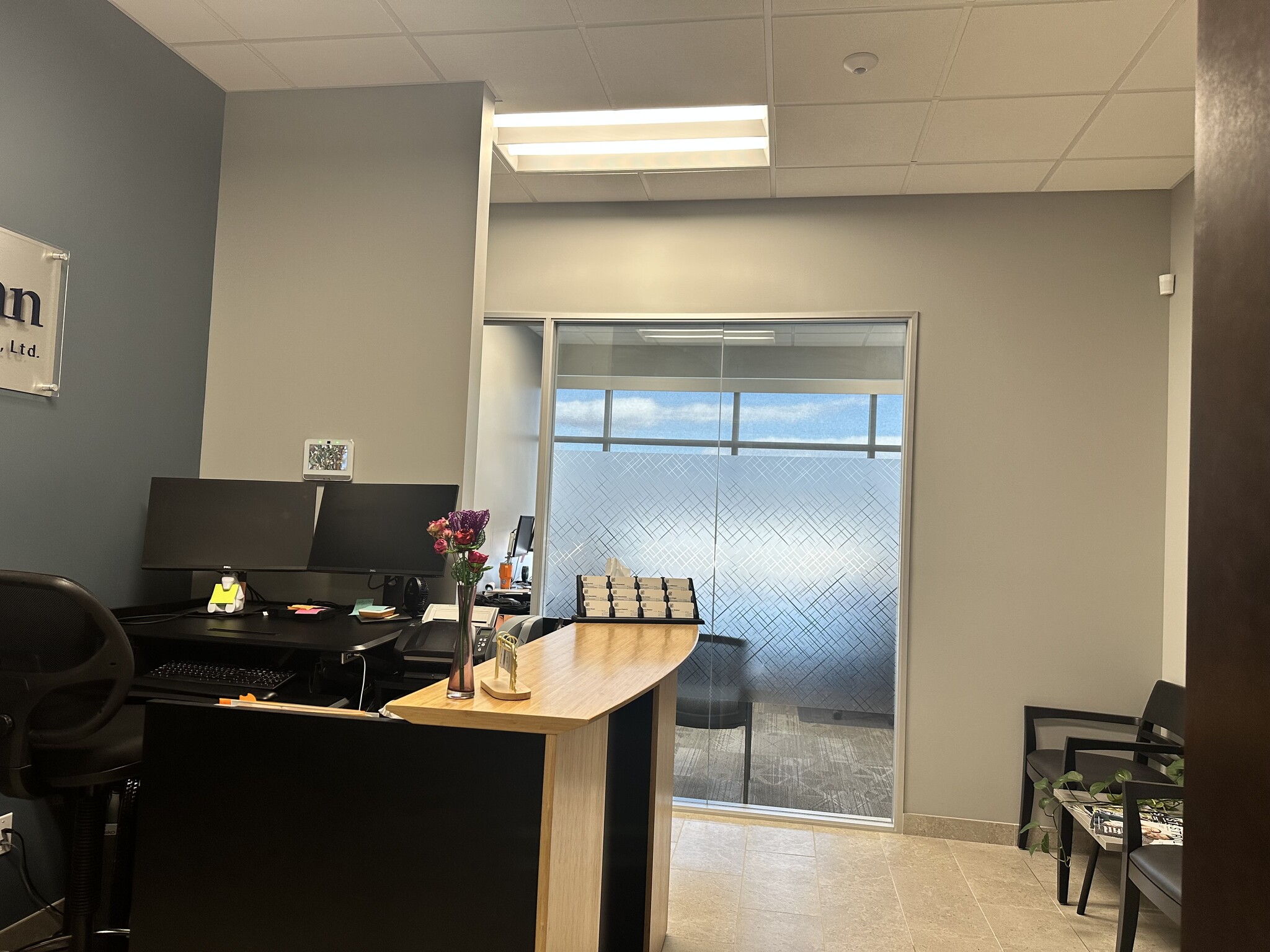 5520 Kietzke Ln, Reno, NV for lease Interior Photo- Image 1 of 6