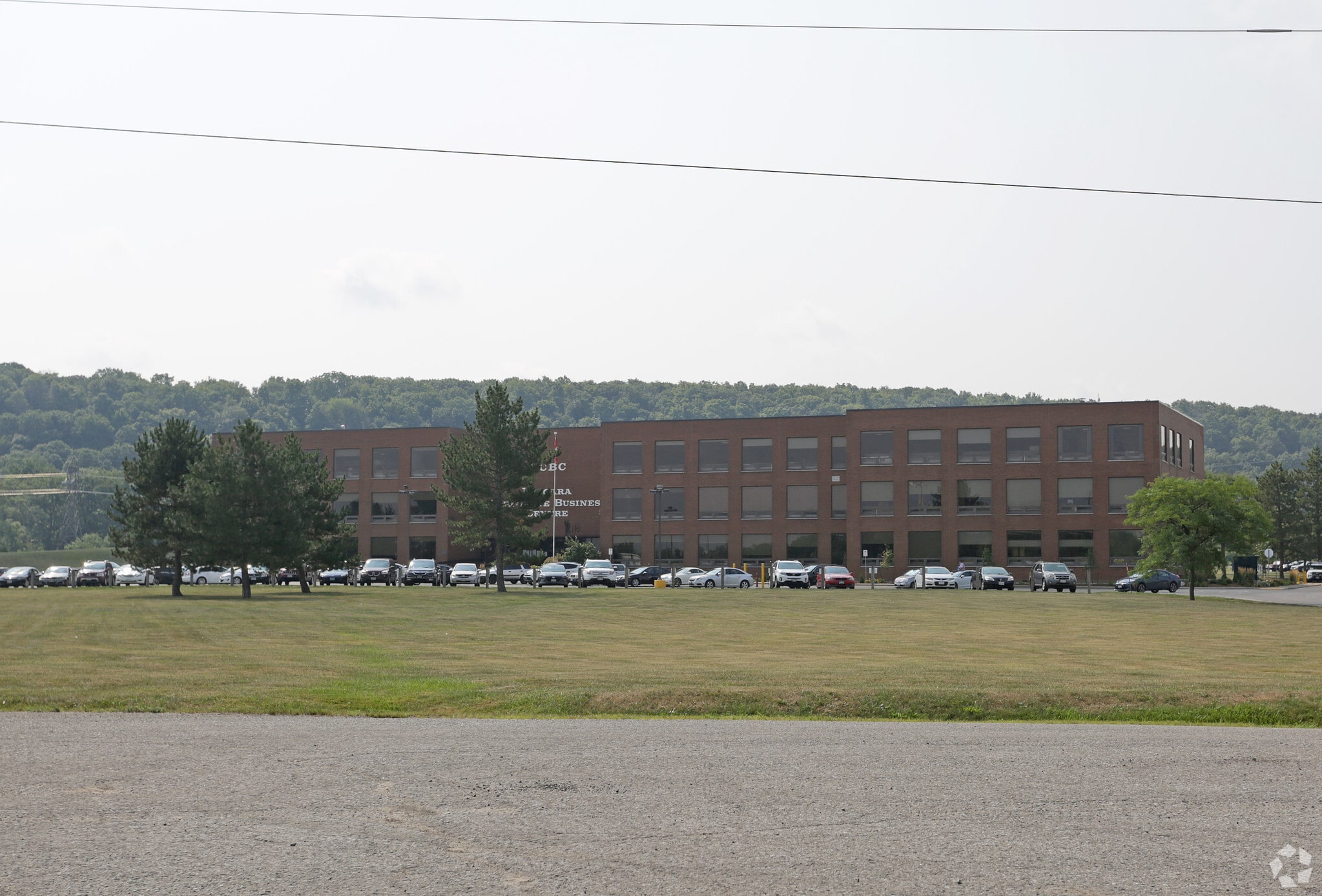 509 Glendale Av, Niagara On The Lake, ON for lease Primary Photo- Image 1 of 3