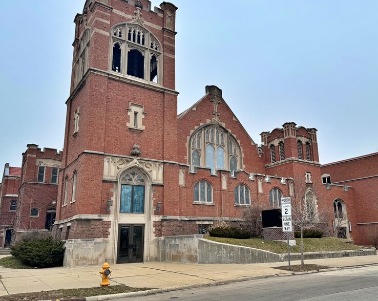 406-436 Main St, Rockford, IL for sale - Building Photo - Image 1 of 12