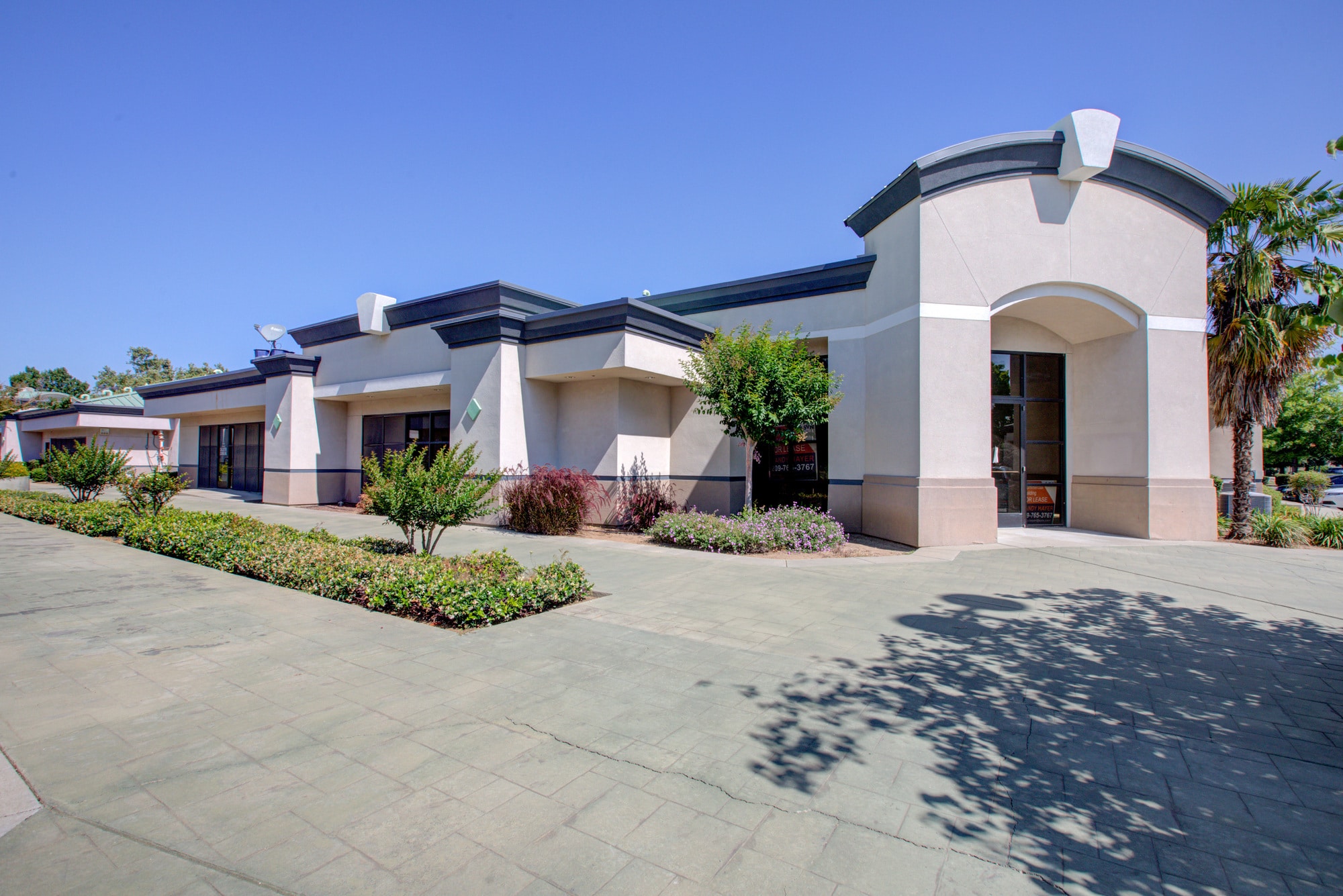 436 E Yosemite Ave, Merced, CA for sale Primary Photo- Image 1 of 36