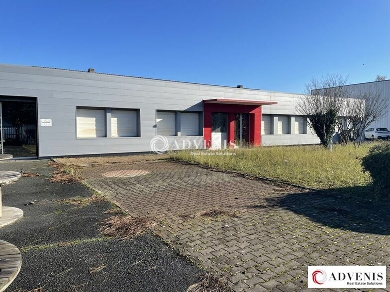 Flex in Pessac for lease - Building Photo - Image 3 of 6