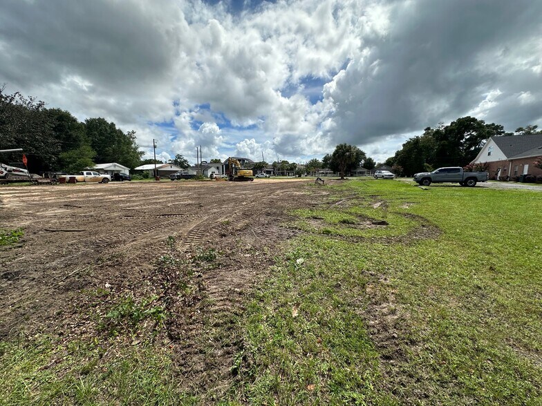 333 A S Ferdon Blvd, Crestview, FL à louer - Photo du bâtiment - Image 3 de 5