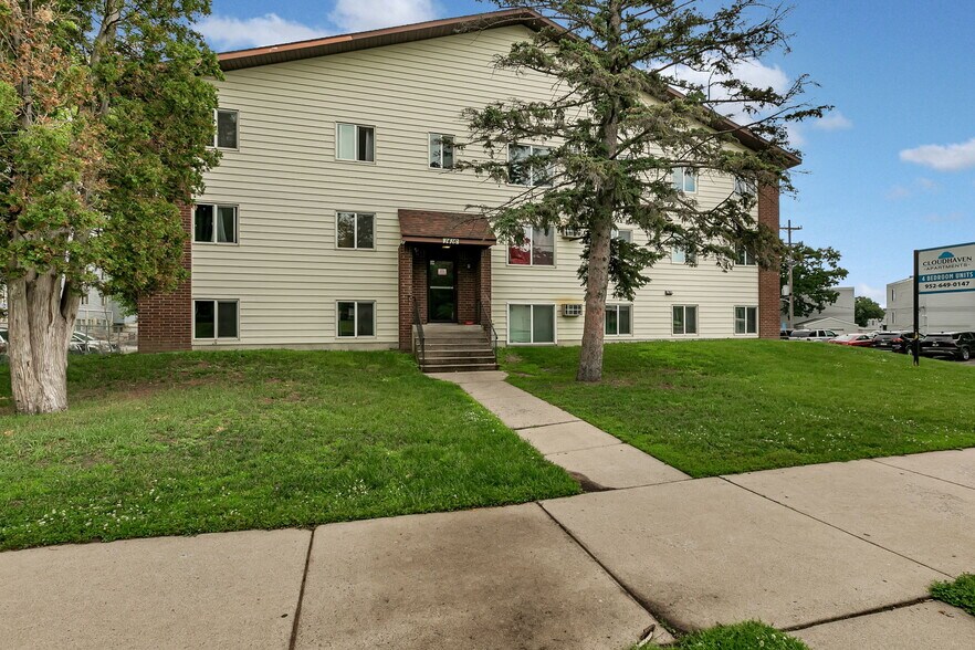 1416 6th Ave S, Saint Cloud, MN à vendre - Photo du bâtiment - Image 3 de 4