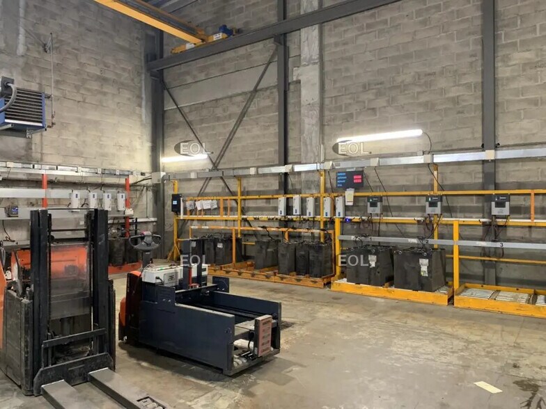 Industrial in Gennevilliers for lease - Interior Photo - Image 3 of 7