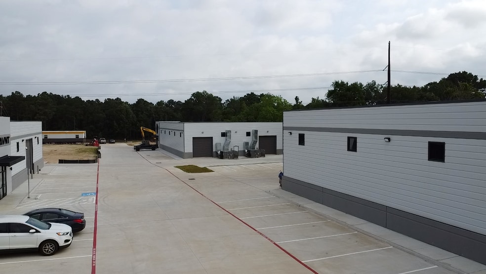 The McCowan Industrial Park portfolio of 3 properties for sale on LoopNet.ca - Building Photo - Image 3 of 11