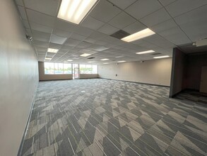 10659-10771 N US 59 Hwy, Houston, TX for lease Interior Photo- Image 2 of 3