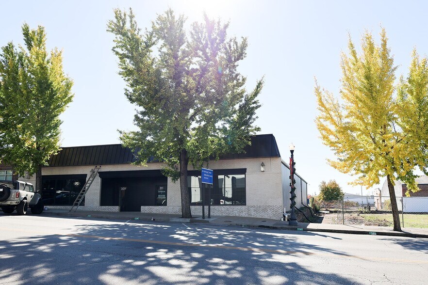 311 Main St, Murfreesboro, TN à louer - Photo du bâtiment - Image 3 de 8