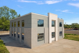 More details for 18500 W 12 Mile Rd, Southfield, MI - Office for Sale