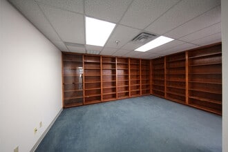 9800 N Lamar Blvd, Austin, TX for lease Interior Photo- Image 2 of 9