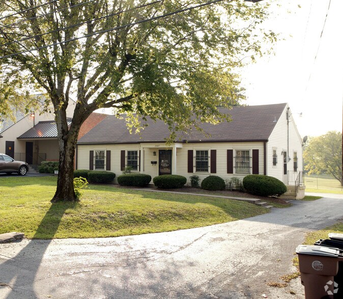 2807 Foster Ave, Nashville, TN à vendre - Photo du bâtiment - Image 1 de 4