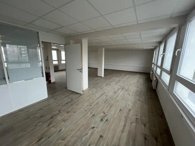 Bureau dans Ivry-sur-Seine à louer - Photo intérieure - Image 3 de 11