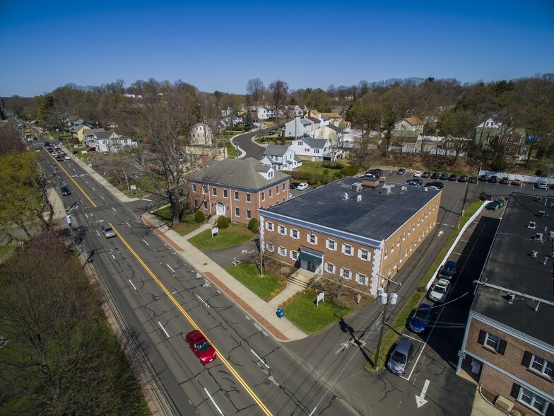 69 East Ave, Norwalk, CT à louer - Photo du bâtiment - Image 2 de 5