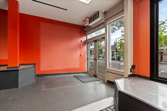 615 Main St, Hyannis, MA à louer Photo intérieure- Image 1 de 16