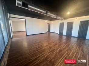 4413 82nd St, Lubbock, TX for lease Interior Photo- Image 2 of 3