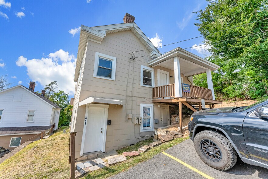 678 Spruce St, Morgantown, WV à vendre - Photo du bâtiment - Image 3 de 26
