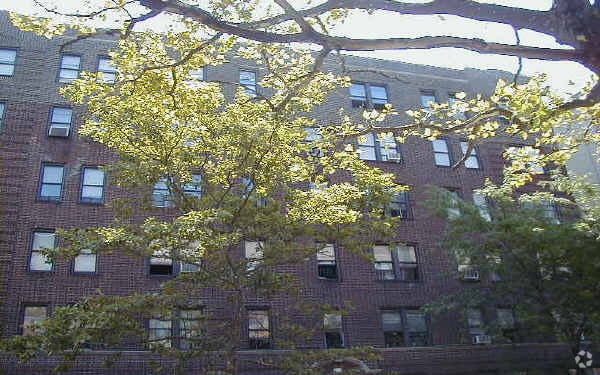 346-354 Manhattan Ave, New York, NY for sale - Building Photo - Image 3 of 4
