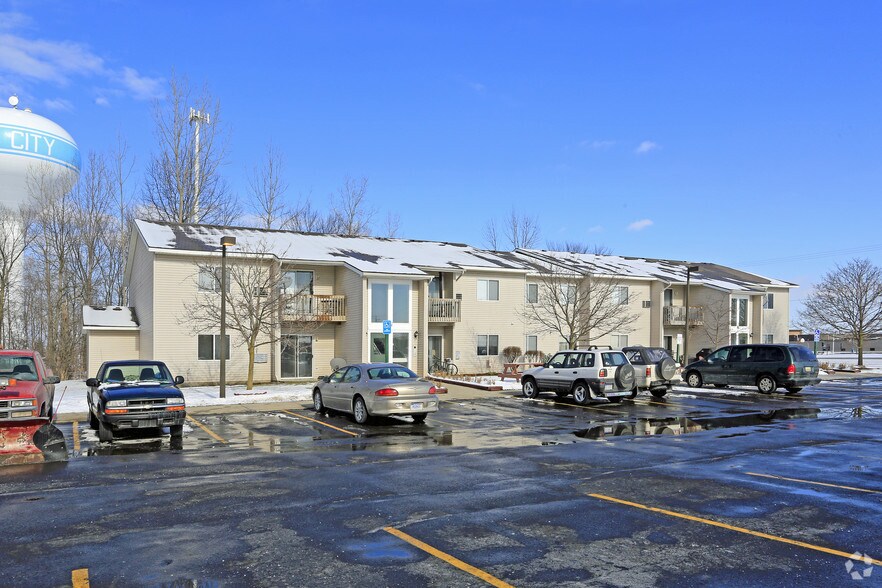 6550 King Rd, Marine City, MI à vendre - Photo du bâtiment - Image 3 de 5