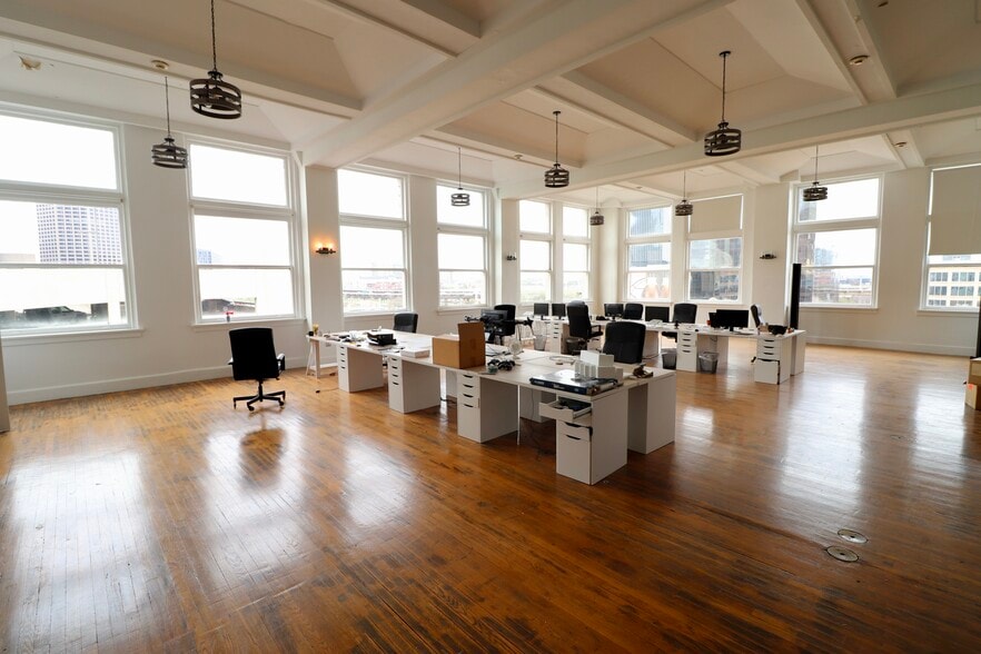 2030-2036 Main St, Dallas, TX for lease - Interior Photo - Image 3 of 17