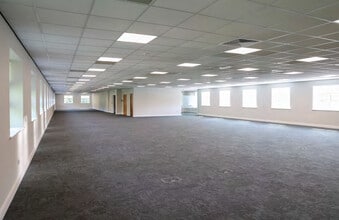 Broadlands, Wolverhampton for lease Interior Photo- Image 1 of 2