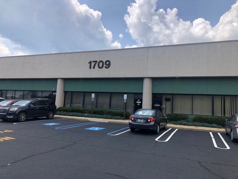 1709 State Route 34, Wall Township, NJ for lease - Building Photo - Image 2 of 9