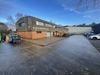 Plus de détails pour 43 Woolmer Way, Bordon - Industriel à vendre