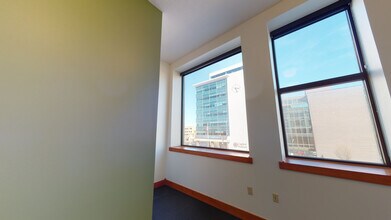 709 S Kansas Ave, Topeka, KS à louer Photo intérieure- Image 2 de 5