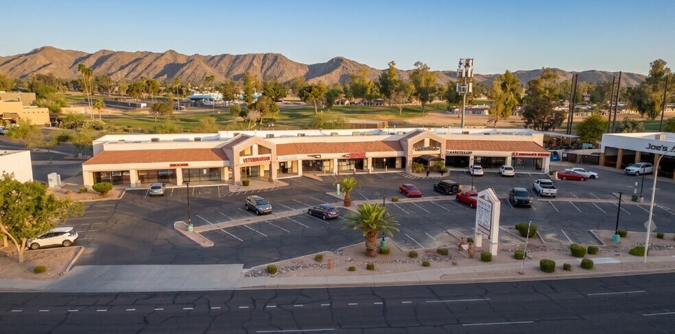 4902 E Warner Rd, Phoenix, AZ à louer - Photo du bâtiment - Image 1 de 3