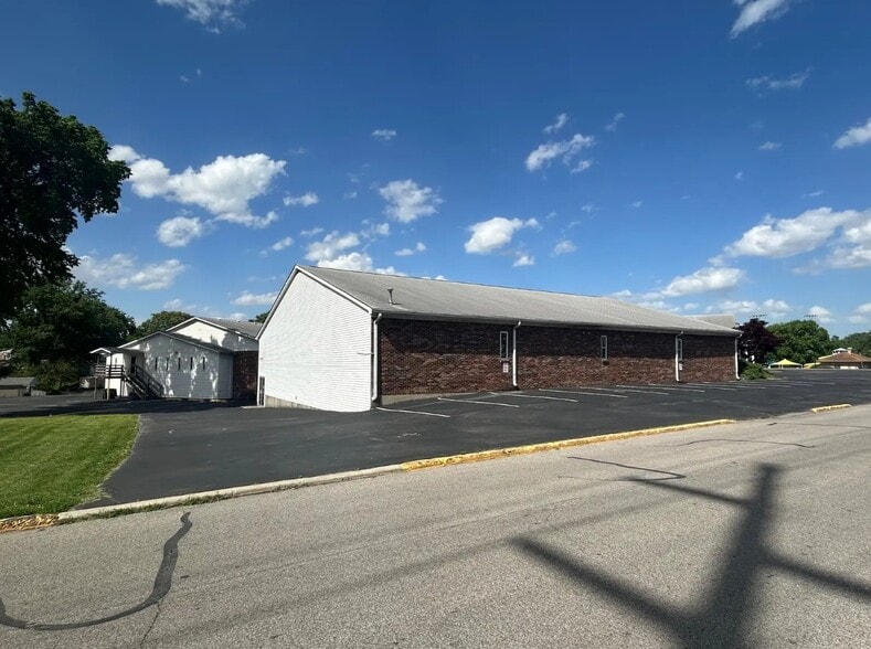 125 E Montgomery Ave, Clarksville, IN for sale - Building Photo - Image 3 of 8