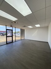 2211-2229 E Division St, Arlington, TX for lease Building Photo- Image 1 of 4