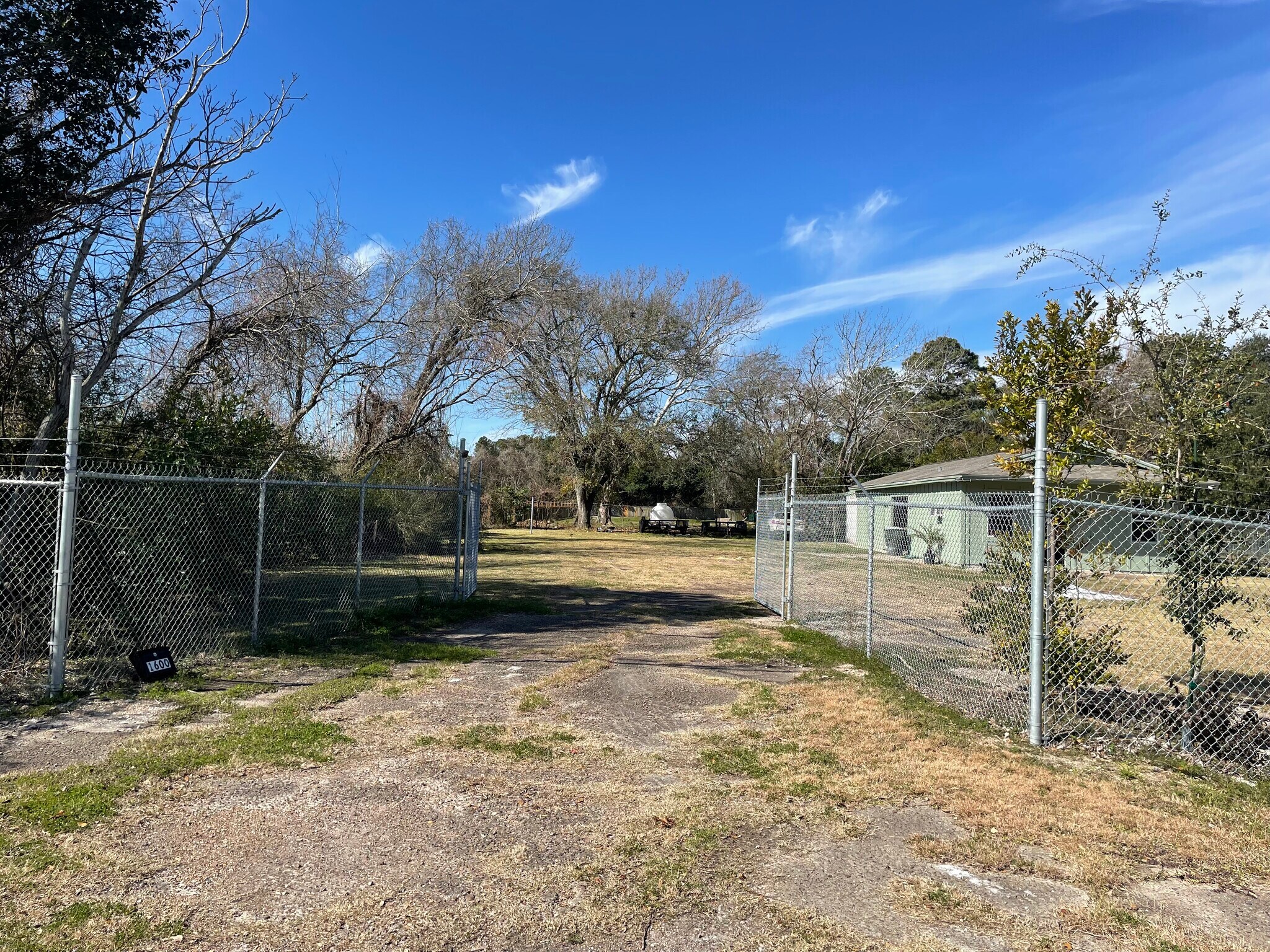 1300 Martin Luther King Blvd,, La Marque, TX à vendre Photo du bâtiment- Image 1 de 14