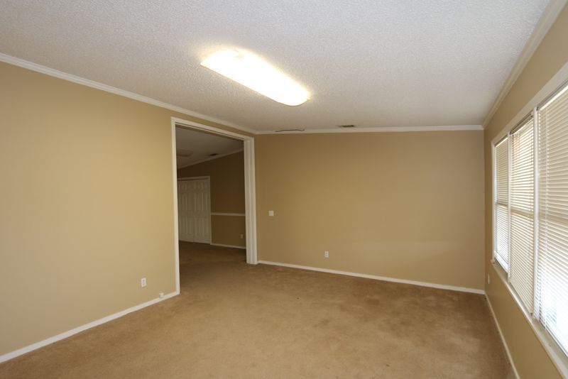 304 E Frontage Rd, Greer, SC for lease - Interior Photo - Image 3 of 14