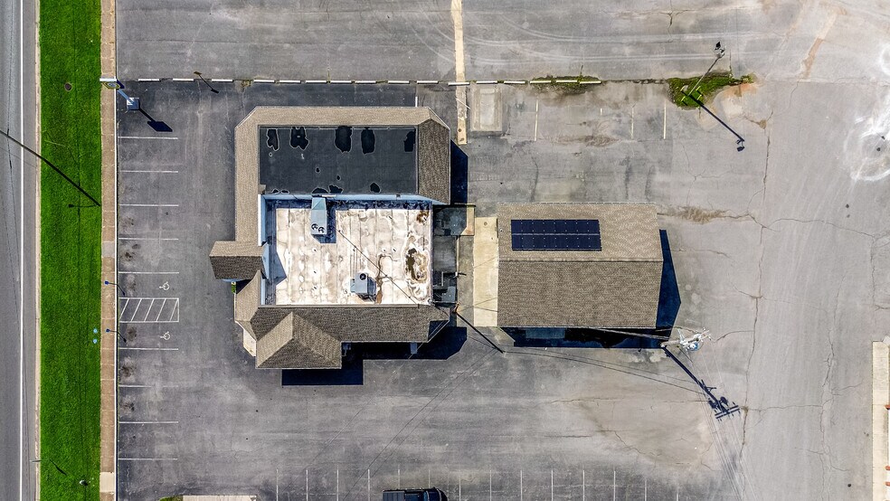 827 Joe Clifton Dr, Paducah, KY à vendre - Photo du bâtiment - Image 2 de 96