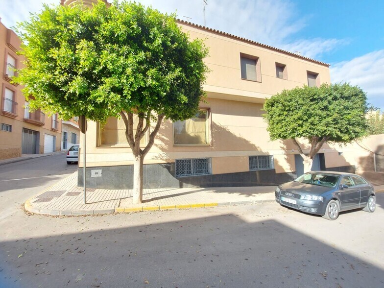 Commerce de détail dans El Ejido, Almería à louer - Photo du bâtiment - Image 3 de 14