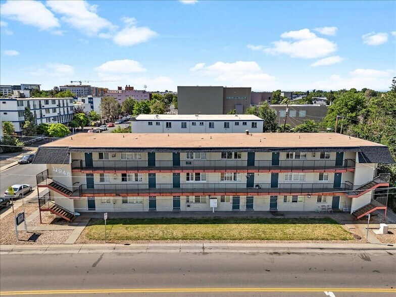11948 E 17th Ave, Aurora, CO à vendre - Photo du bâtiment - Image 3 de 23