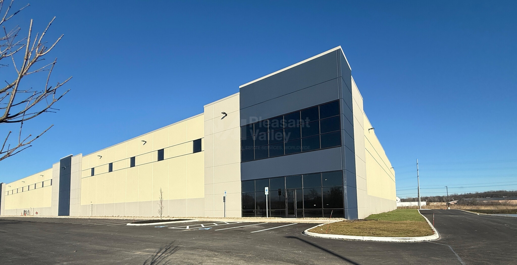 37988 Avon Commerce Pky, Avon, OH for lease Building Photo- Image 1 of 7