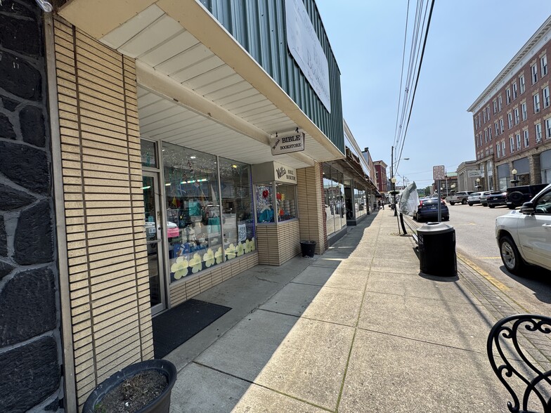 416 Main St, Point Pleasant, WV for sale - Building Photo - Image 2 of 34