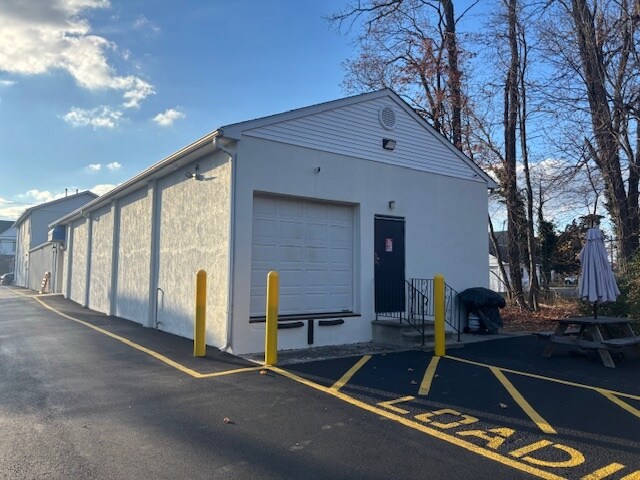 44 Main St, Farmingdale, NJ à louer - Photo du bâtiment - Image 2 de 8