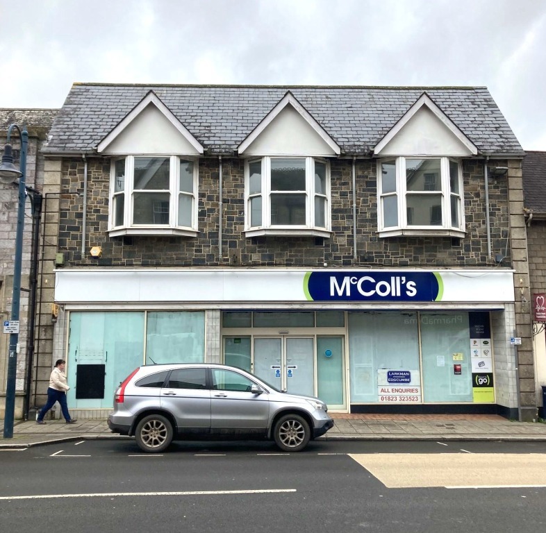 8-9 Fore St, Okehampton for lease Primary Photo- Image 1 of 2