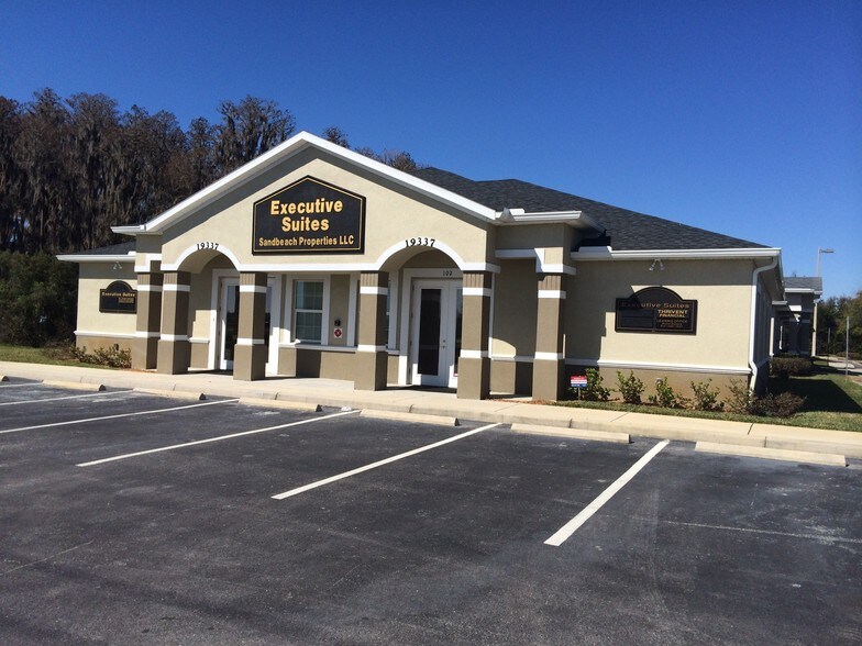 19337 Shumard Oak Dr, Land O' Lakes, FL à louer - Photo du bâtiment - Image 2 de 3