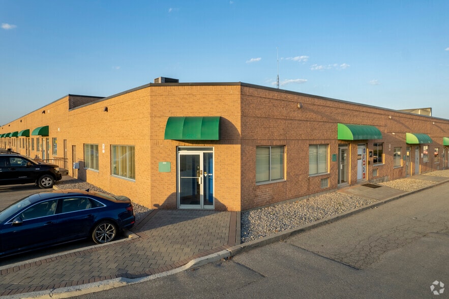 1885 Clements Rd, Pickering, ON à vendre - Photo principale - Image 1 de 4