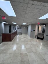 25899 W 12 Mile Rd, Southfield, MI for lease Interior Photo- Image 2 of 30