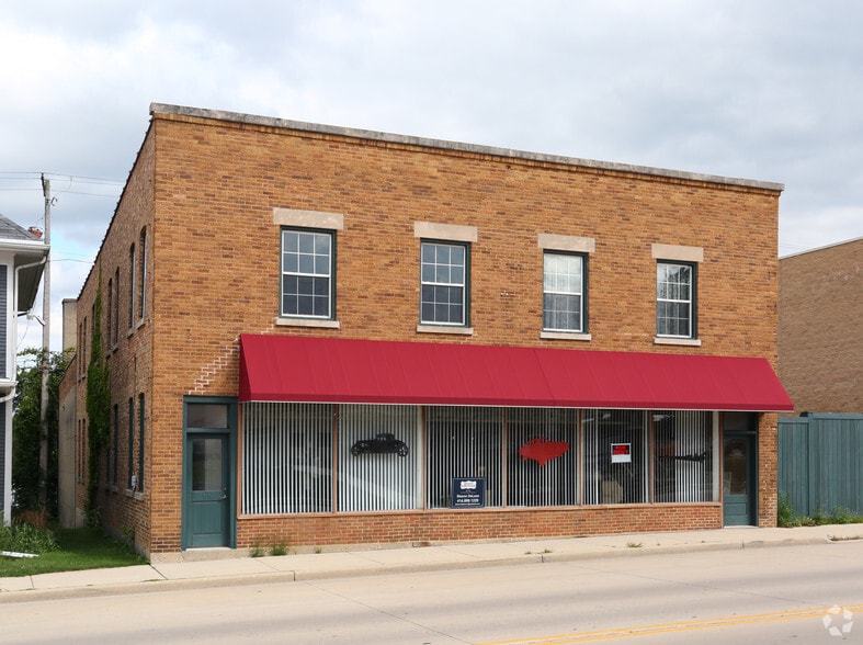 919 Main St, Union Grove, WI for sale - Building Photo - Image 2 of 5